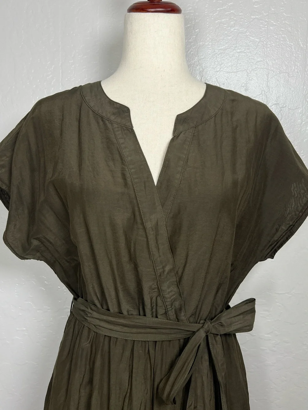 XIRENA Women’s Size S Olive Green Cotton Short Sleeve Faux Wrap Belted Dress - Picture 3 of 10